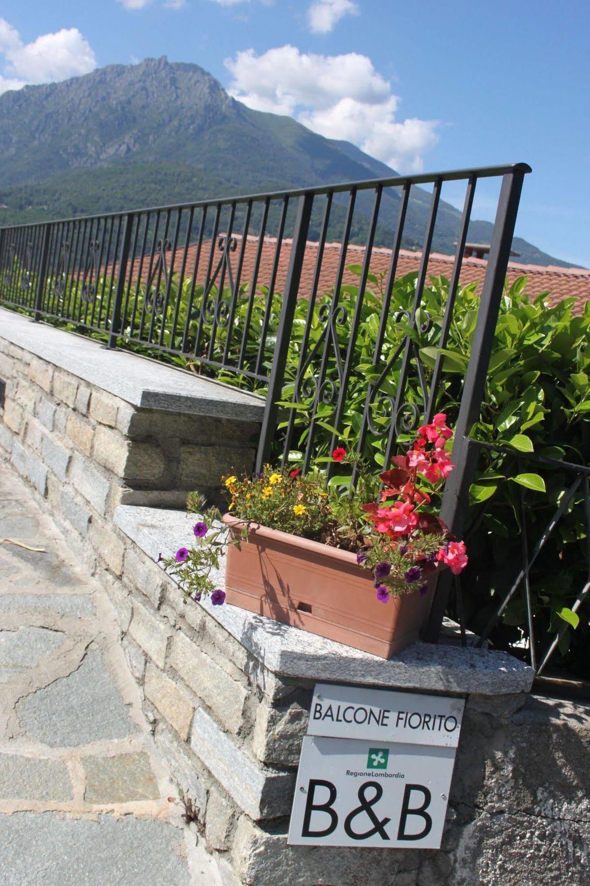 Balcone Fiorito Acomodação com café da manhã Menaggio Exterior foto