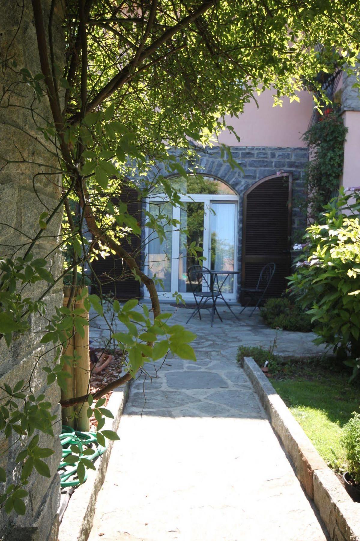 Balcone Fiorito Acomodação com café da manhã Menaggio Exterior foto